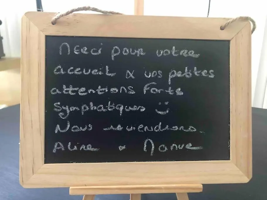 Daire Studio De Charme Pour Sejour Tranquille A Deux Meyzieu Fransa
