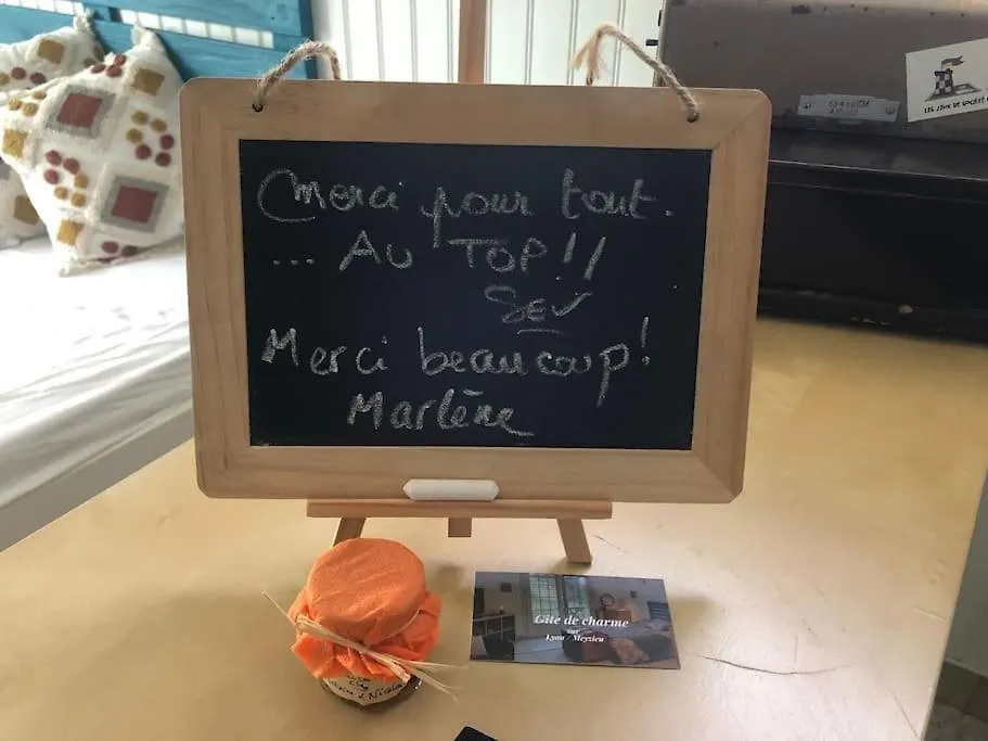 Studio De Charme Pour Sejour Tranquille A Deux Meyzieu